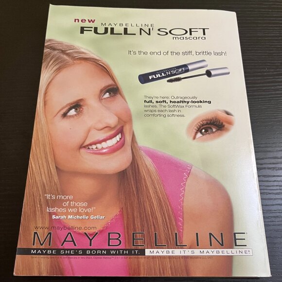 Vogue Magazine April 2000 Carolyn Murphy Cover No Label Fair Condition - Picture 4 of 4